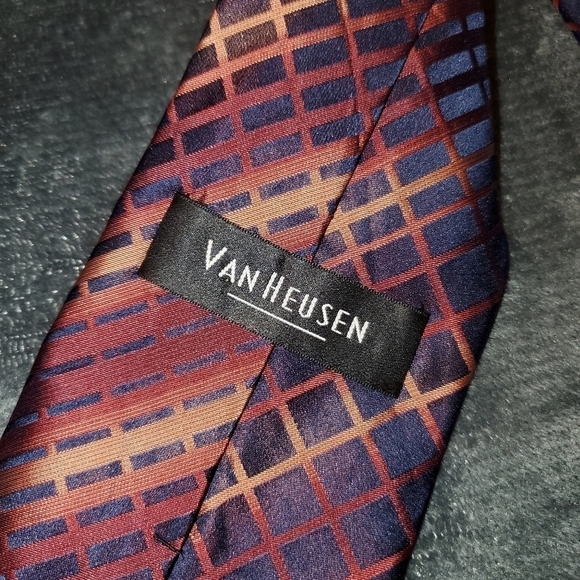 VAN HEUSEN Colorful orange necktie NWOT - Picture 4 of 5